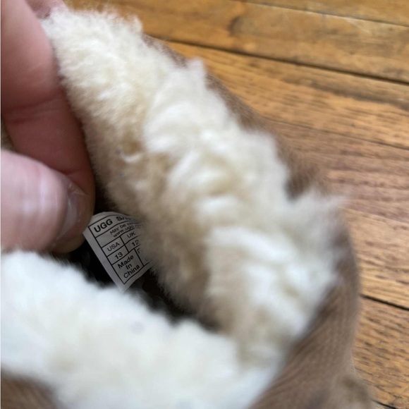 UGG Kids Classic Mini Boot in Chestnut